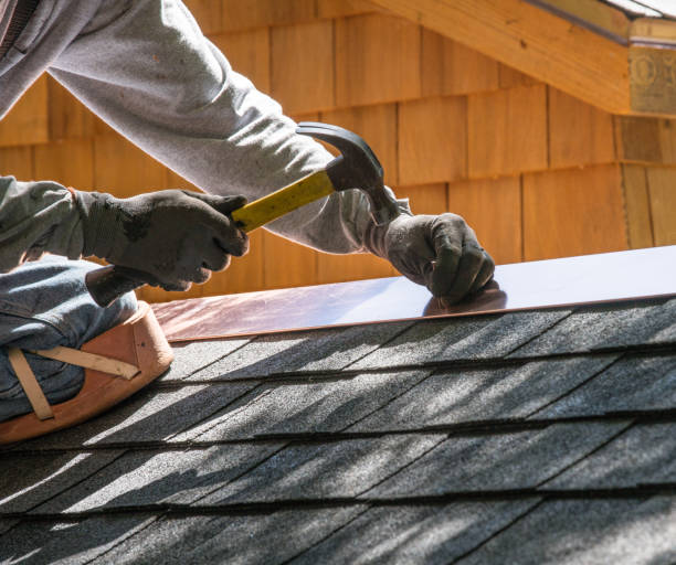 Roof Gutter Cleaning in Old Mystic, CT